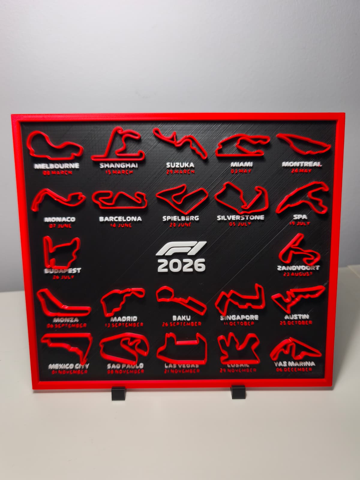 soporte decoracion calendario f1 2026 Calendario F1 2026 - Imagen 1
